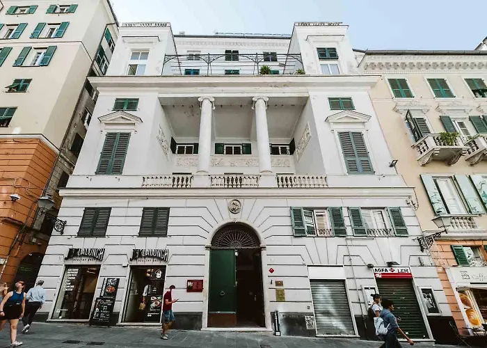 New Apartament In Historical Genoa Center